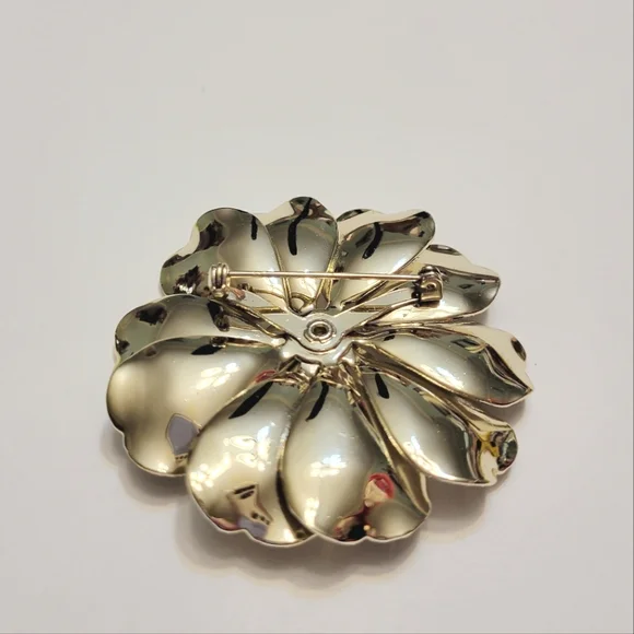 Vintage Flower Brooch - Picture 3 of 6